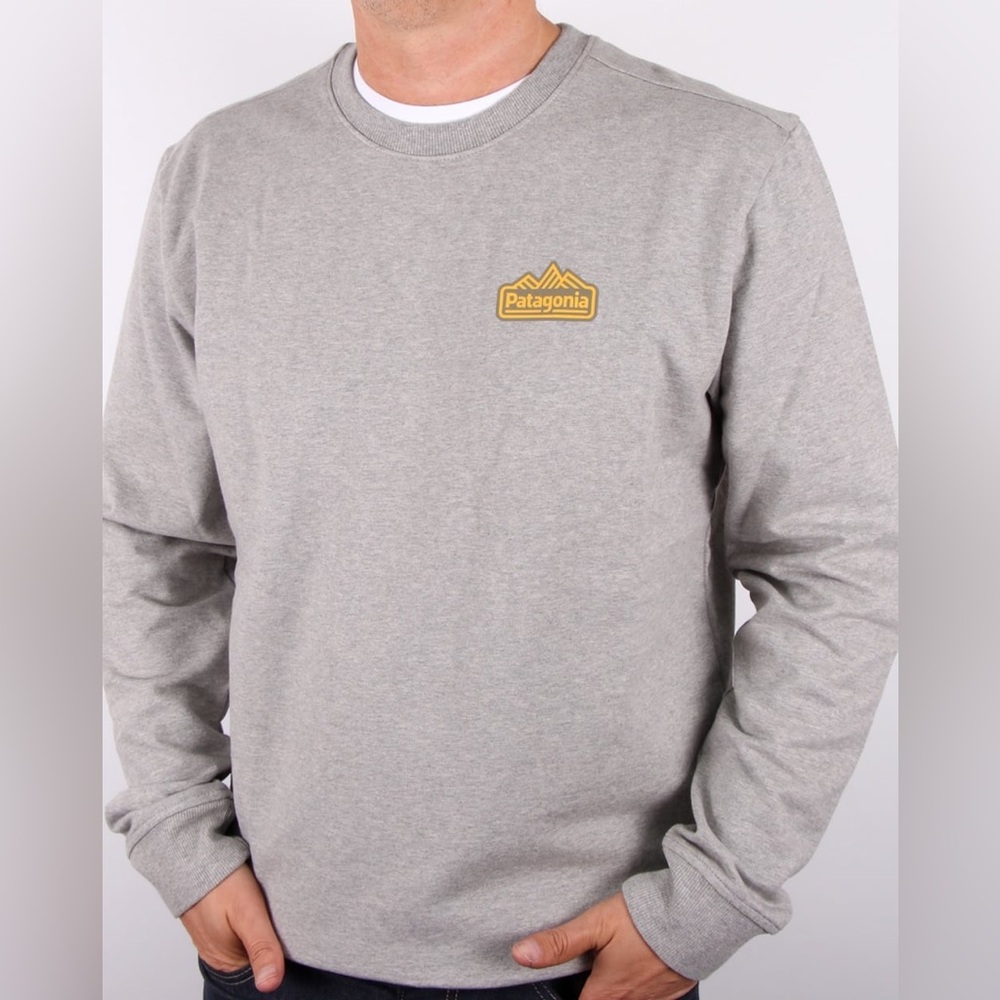 Patagonia men’s grey crewneck
